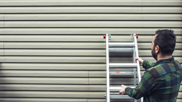 Siding Removal and Disposal in Nice, CA